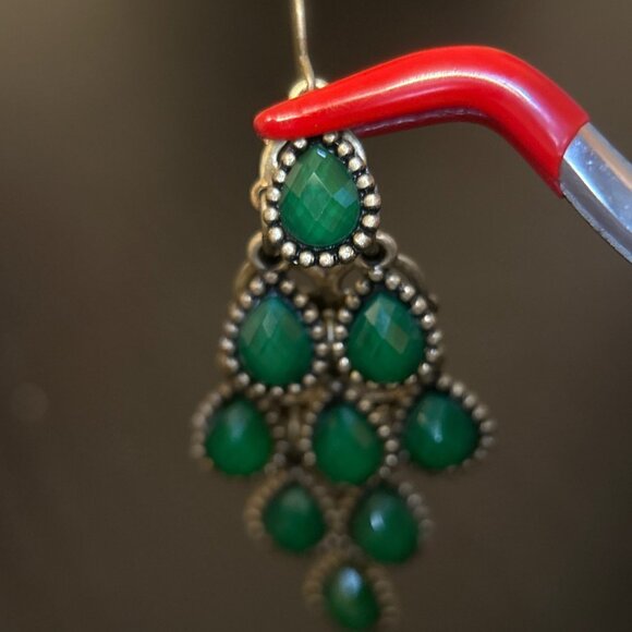 Green Teardrops Dangle Earrings - Picture 4 of 6